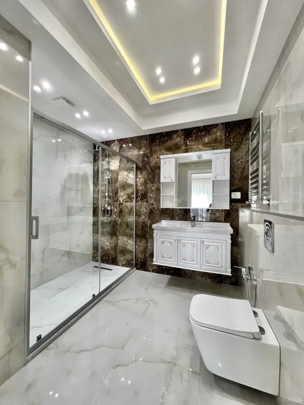 Satılır 4 otaqlı mənzil 220 m²