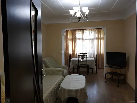 Satılır 2 otaqlı mənzil 50 m² — Bakı, İnşaatçılar 2 otaq 50.00 m²