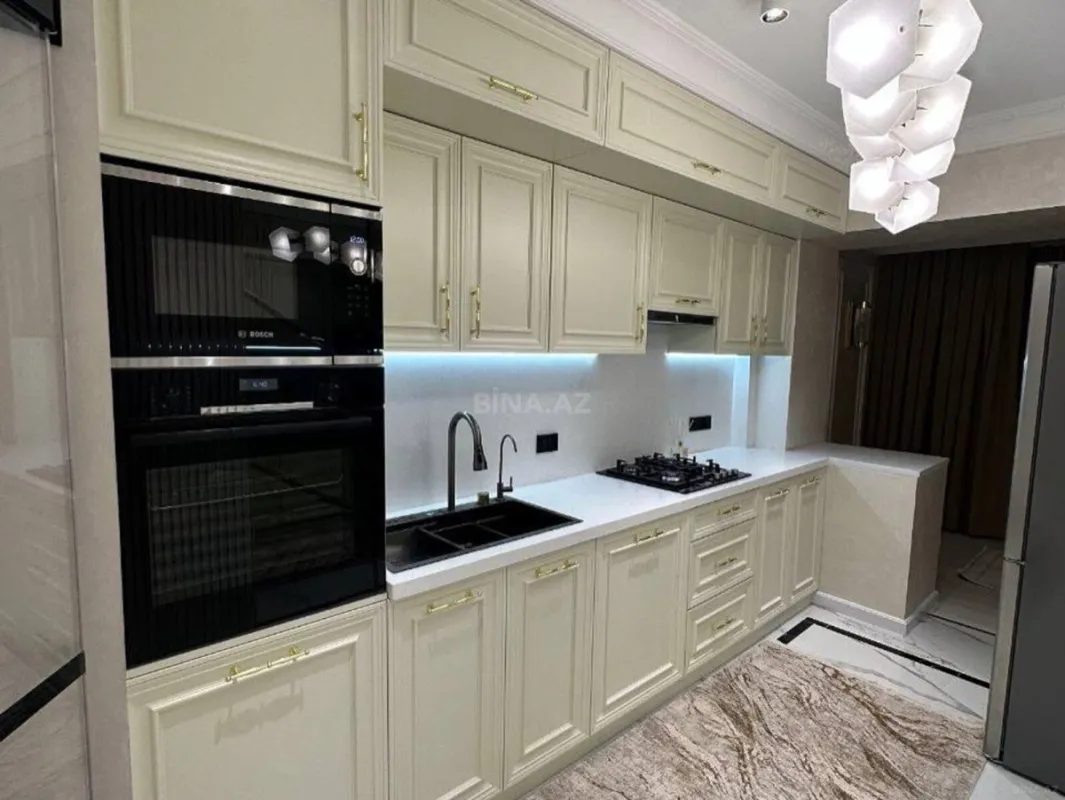 Kirayə verilir 3 otaqlı mənzil 115 m²