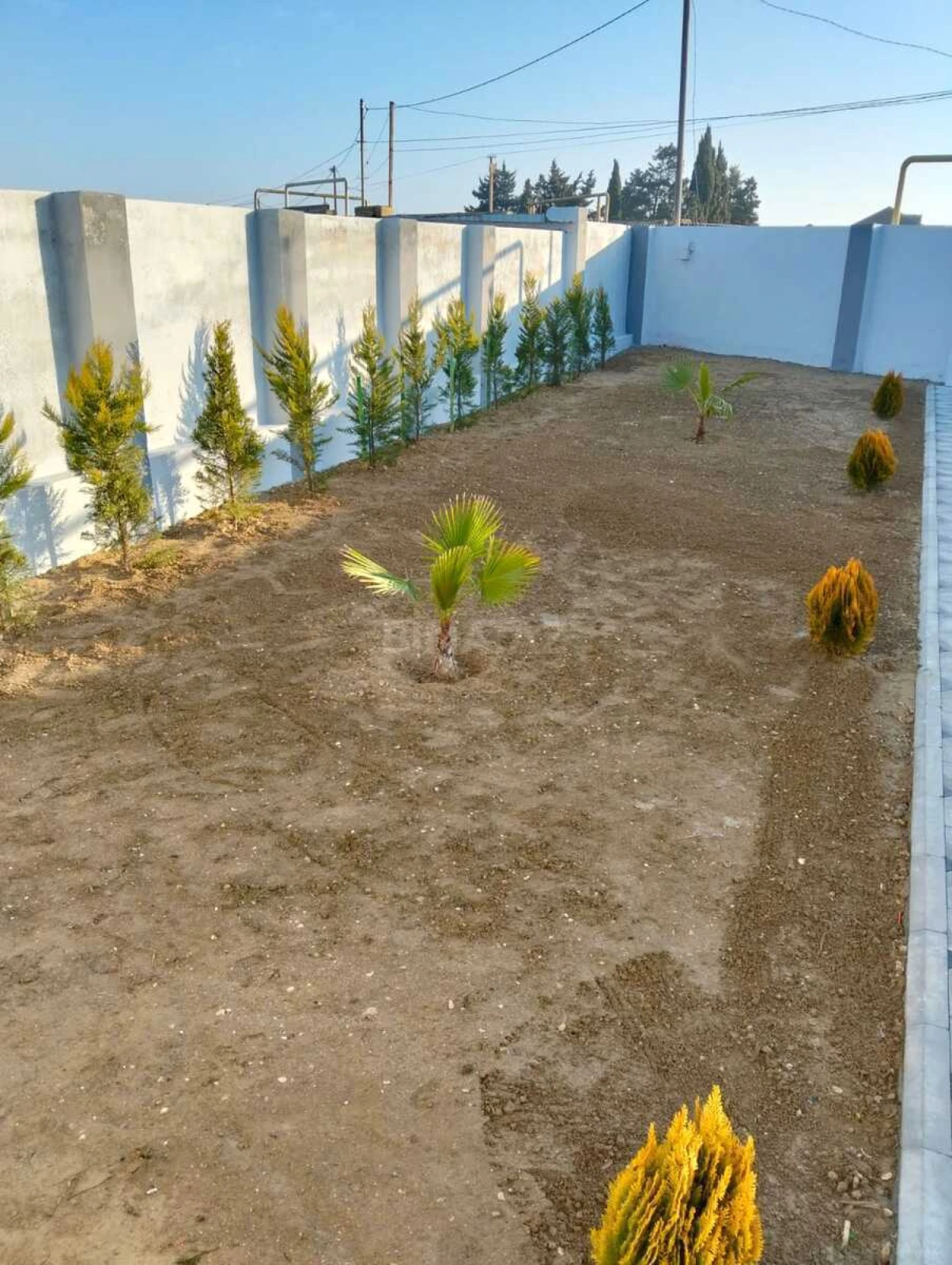 Satılır 3 otaqlı həyət evi 288 m²