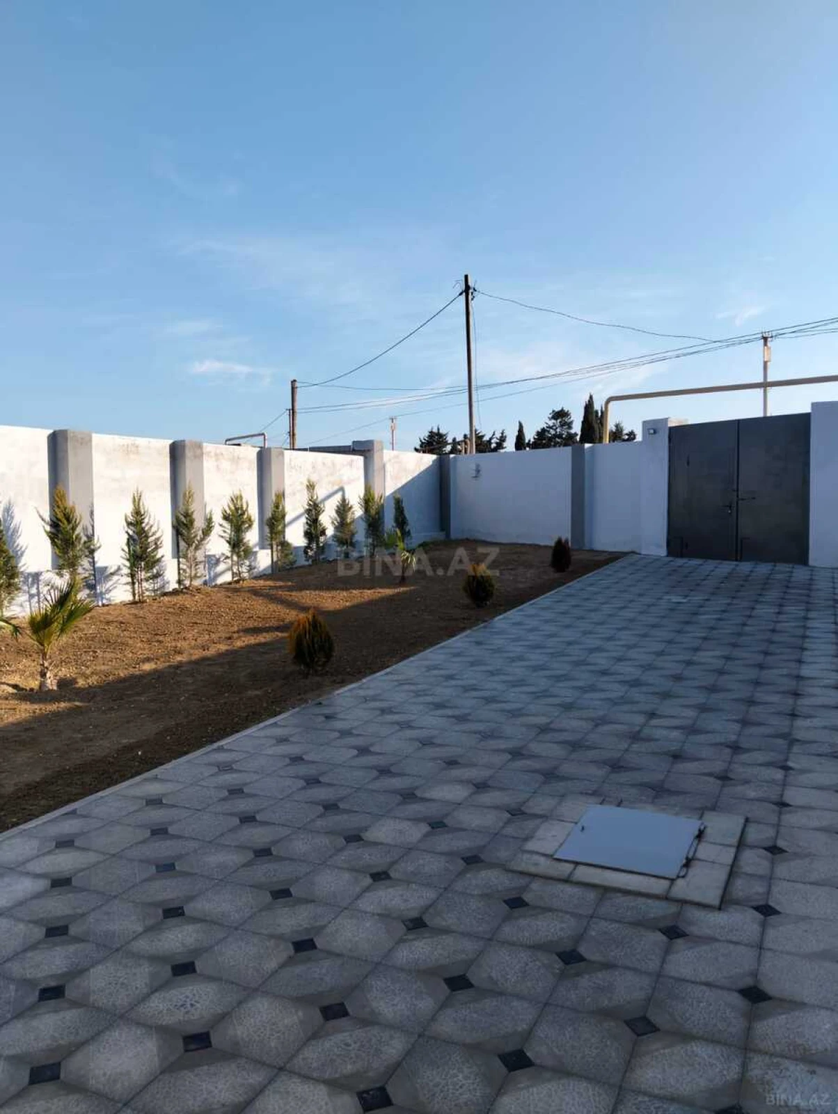 Satılır 3 otaqlı həyət evi 288 m²