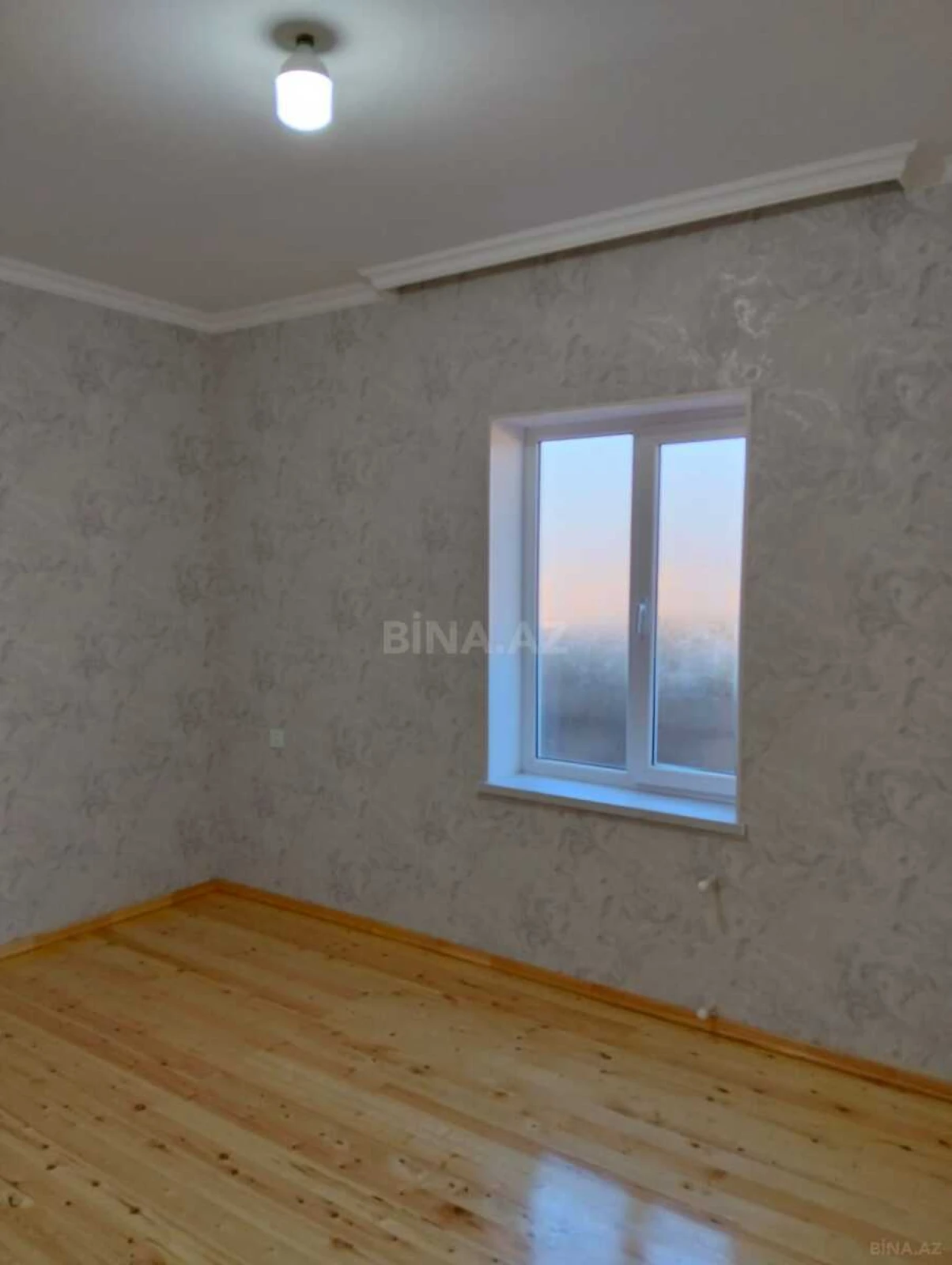 Satılır 3 otaqlı həyət evi 288 m²