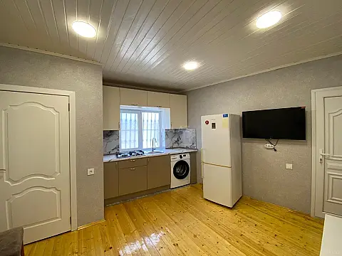 Kirayə verilir 2 otaqlı həyət evi 75 m²