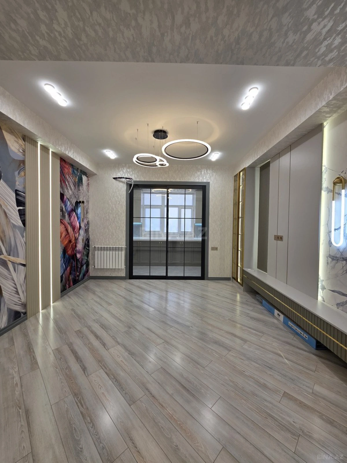 Satılır 3 otaqlı mənzil 96 m²