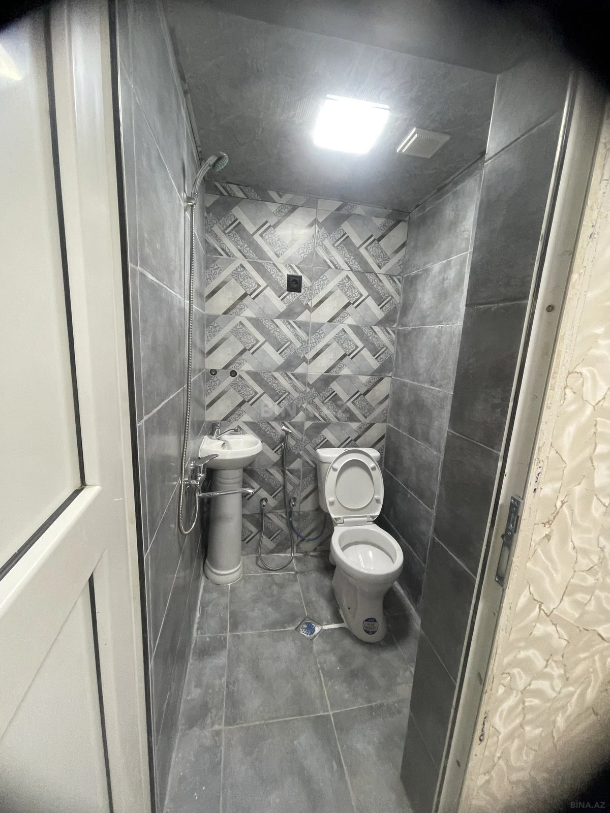 Satılır 2 otaqlı mənzil 30 m²