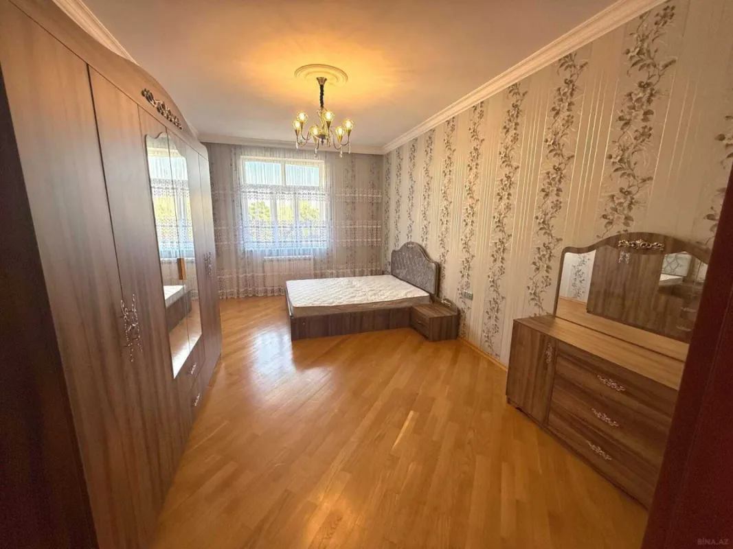 Satılır 2 otaqlı mənzil 104 m²
