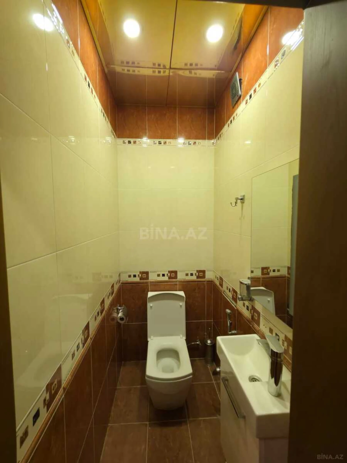 Kirayə verilir 3 otaqlı mənzil 195 m²