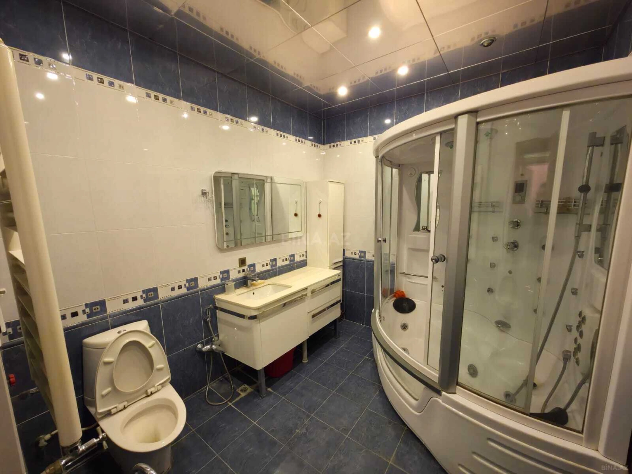 Kirayə verilir 3 otaqlı mənzil 195 m²