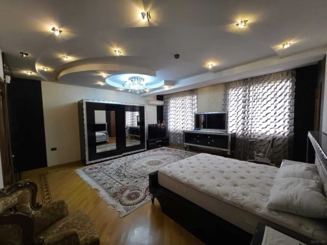 Kirayə verilir 3 otaqlı mənzil 195 m²