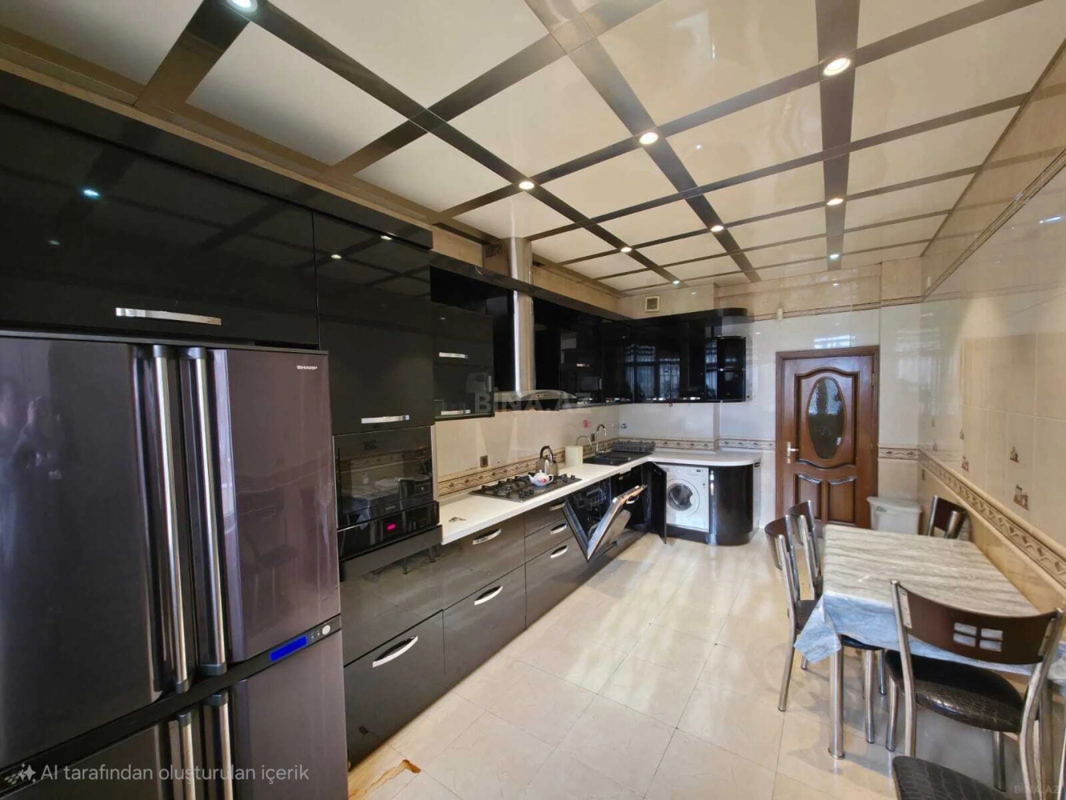 Kirayə verilir 3 otaqlı mənzil 195 m²