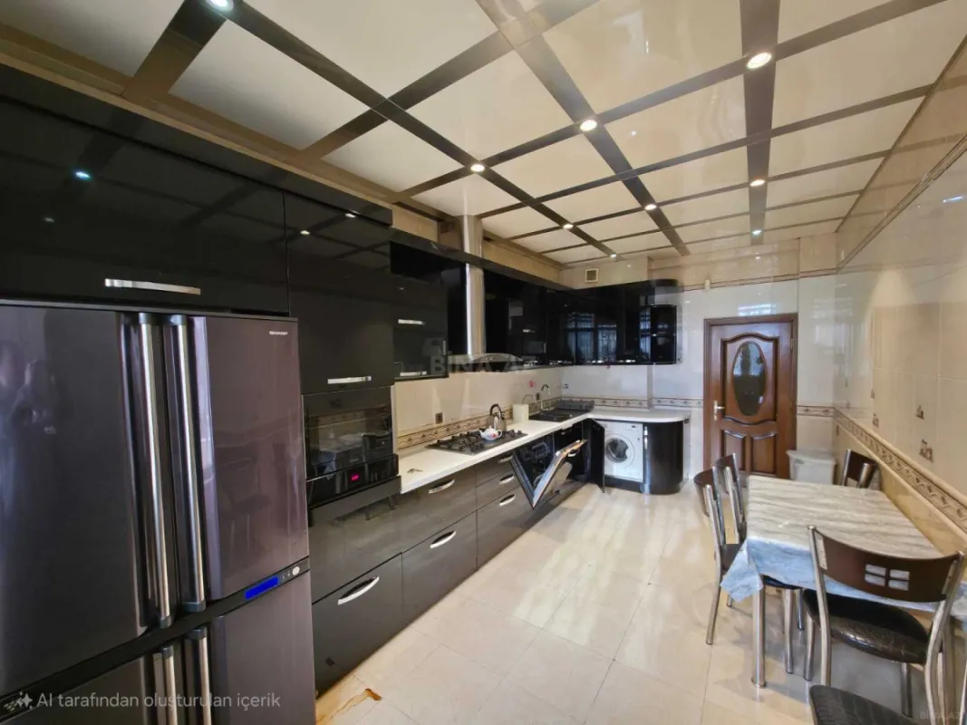 Kirayə verilir 3 otaqlı mənzil 195 m²