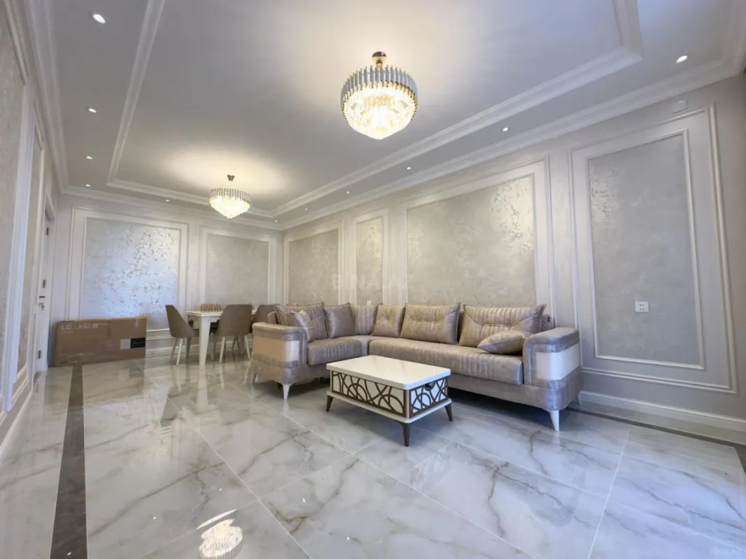 Kirayə verilir 2 otaqlı mənzil 120 m²