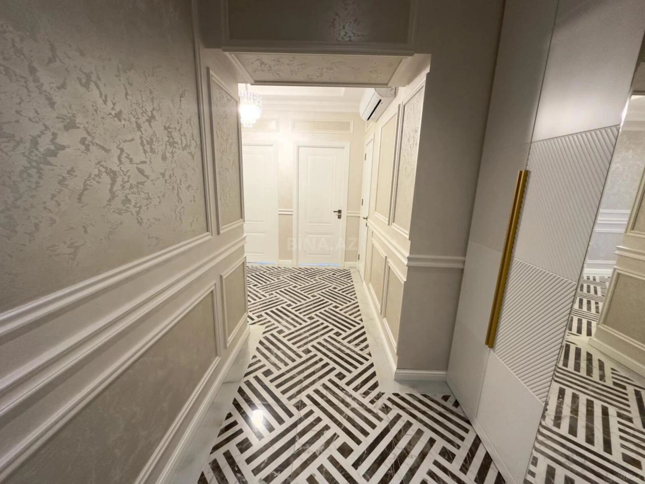 Kirayə verilir 2 otaqlı mənzil 120 m²