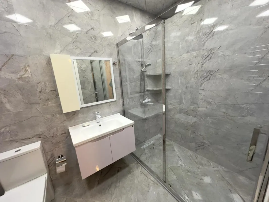 Kirayə verilir 2 otaqlı mənzil 120 m²