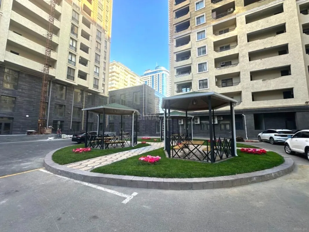 Satılır 3 otaqlı mənzil 91 m²
