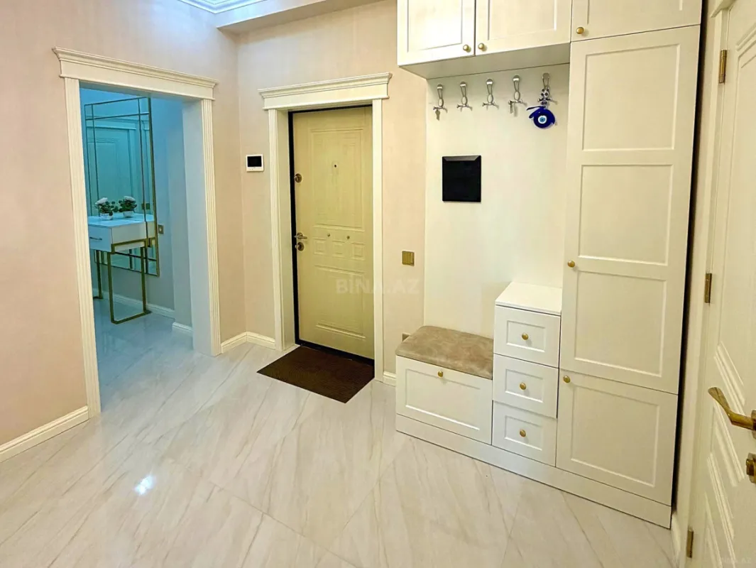 Satılır 3 otaqlı mənzil 91 m²