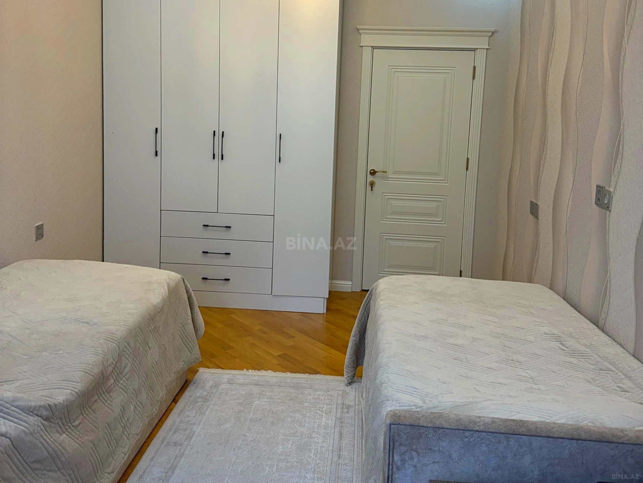 Satılır 3 otaqlı mənzil 91 m²