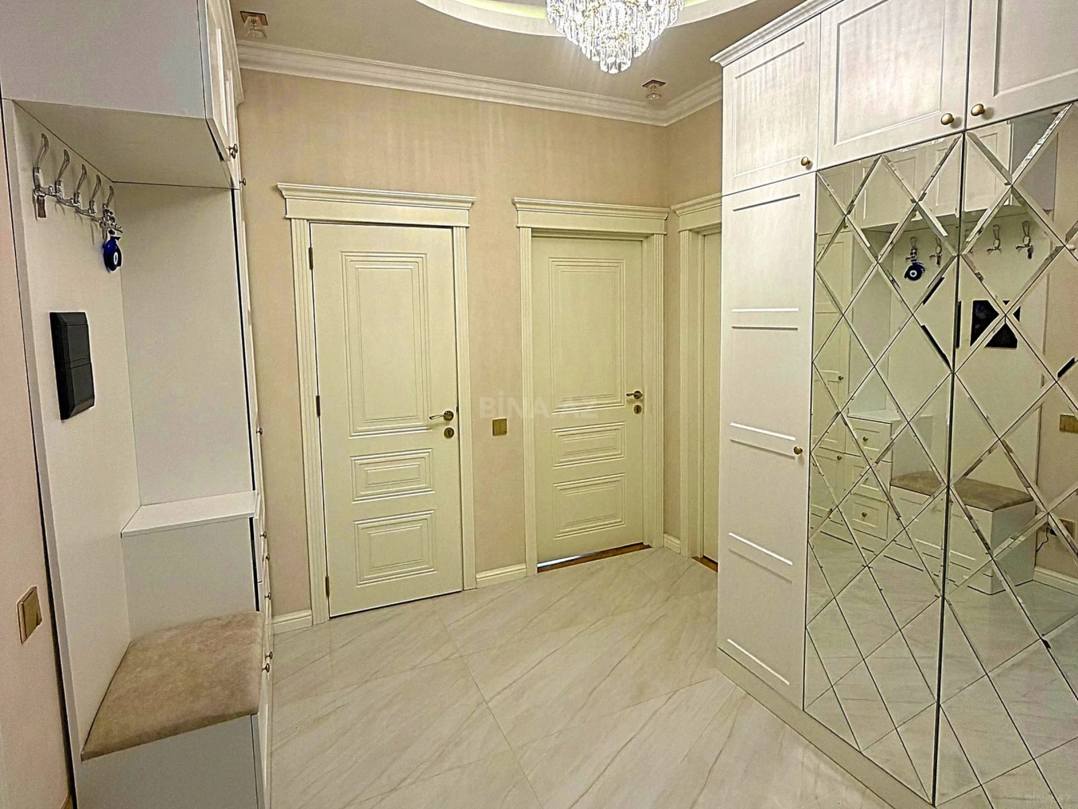 Satılır 3 otaqlı mənzil 91 m²