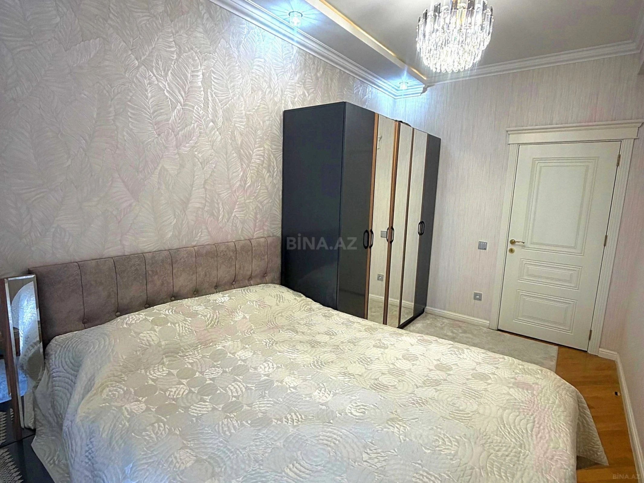 Satılır 3 otaqlı mənzil 91 m²