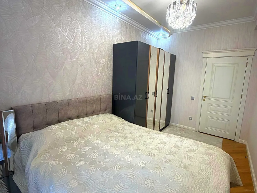 Satılır 3 otaqlı mənzil 91 m²