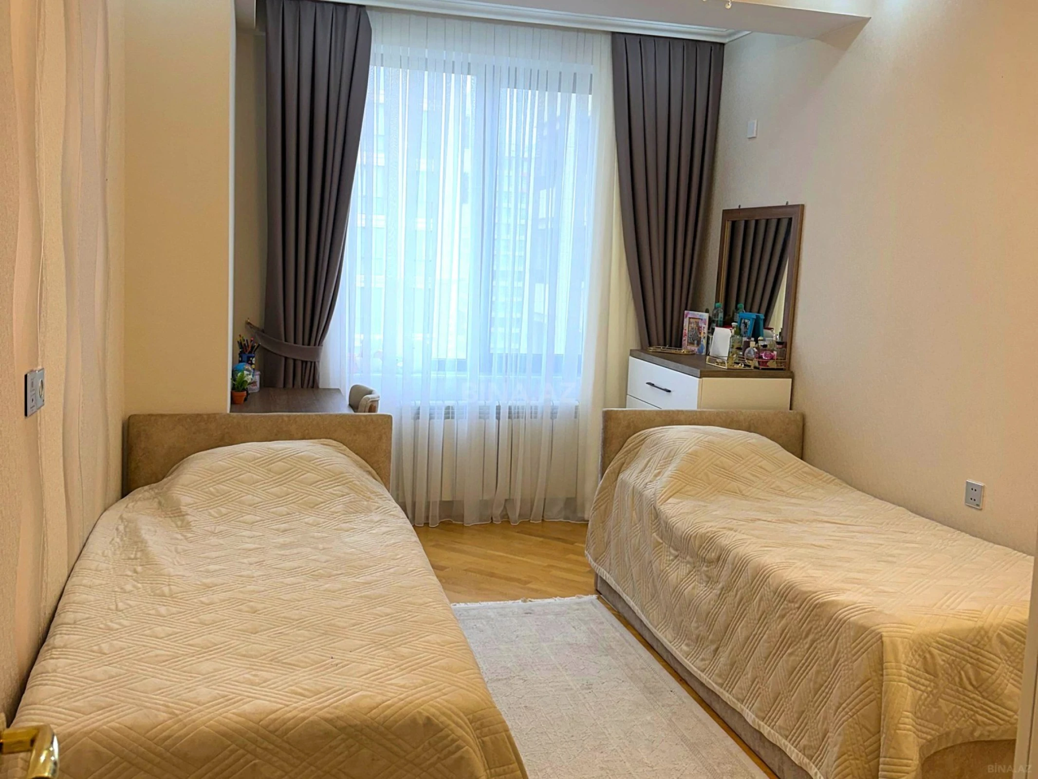 Satılır 3 otaqlı mənzil 91 m²