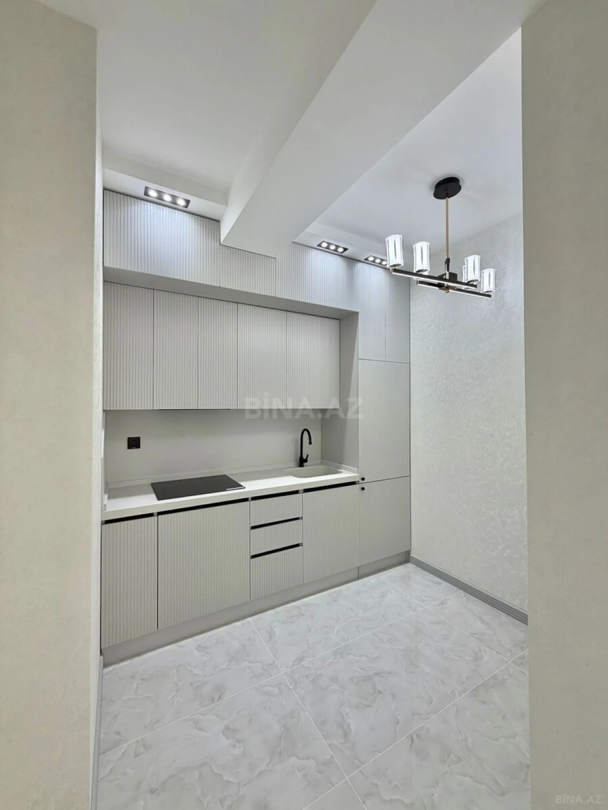 Satılır 2 otaqlı mənzil 52 m²