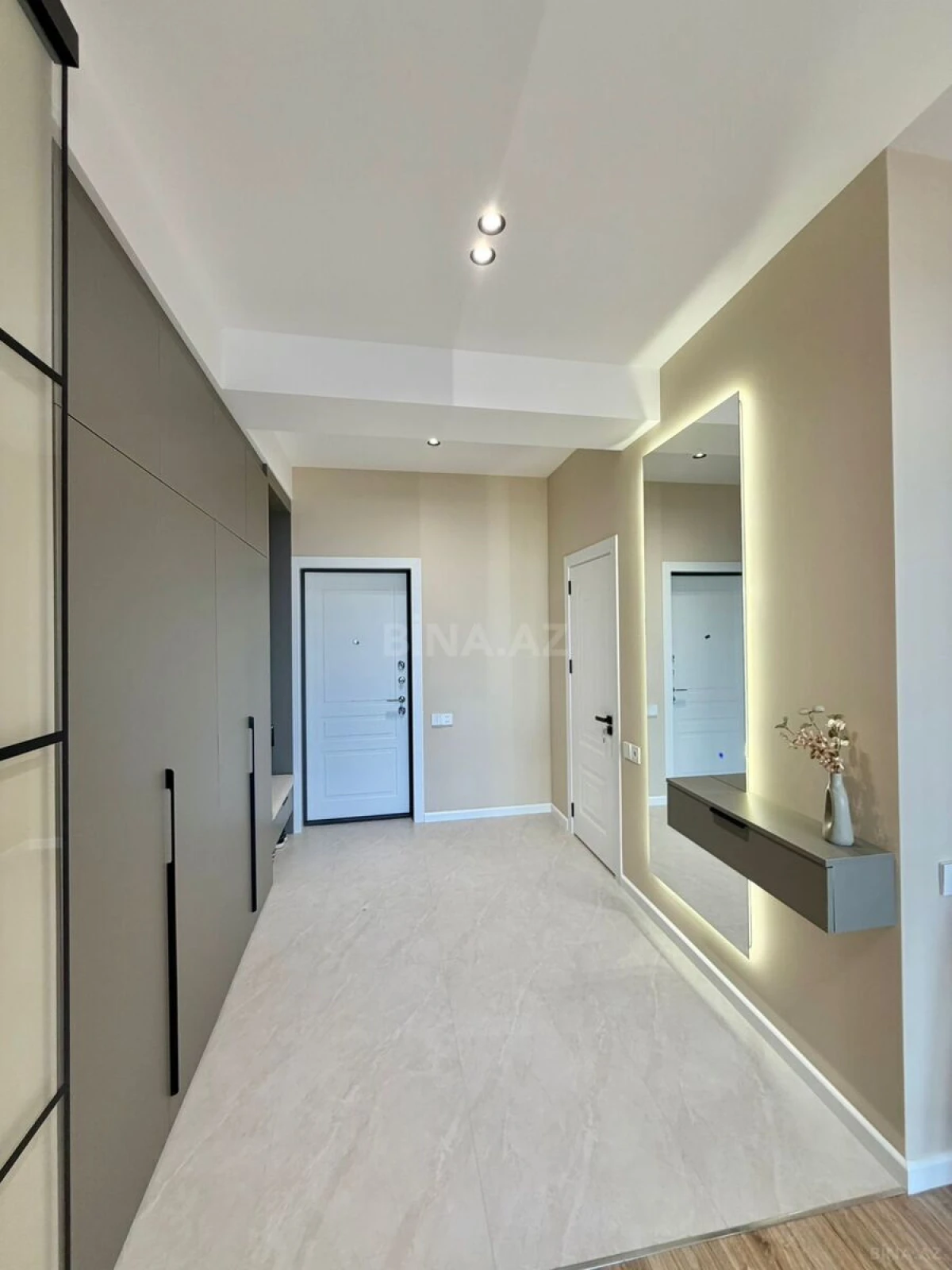 Satılır 2 otaqlı mənzil 52 m²
