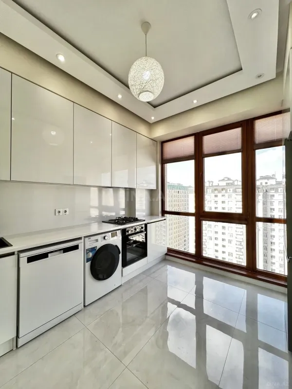 Satılır 3 otaqlı mənzil 99 m²