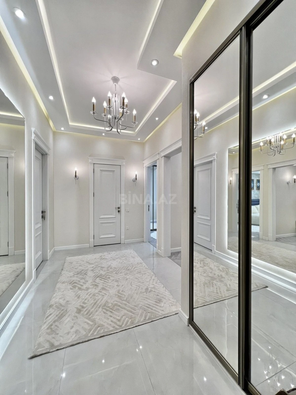 Satılır 3 otaqlı mənzil 99 m²