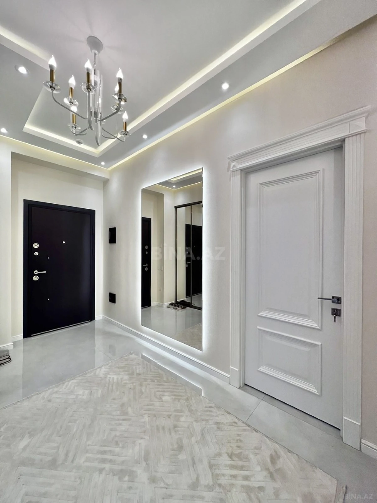 Satılır 3 otaqlı mənzil 99 m²