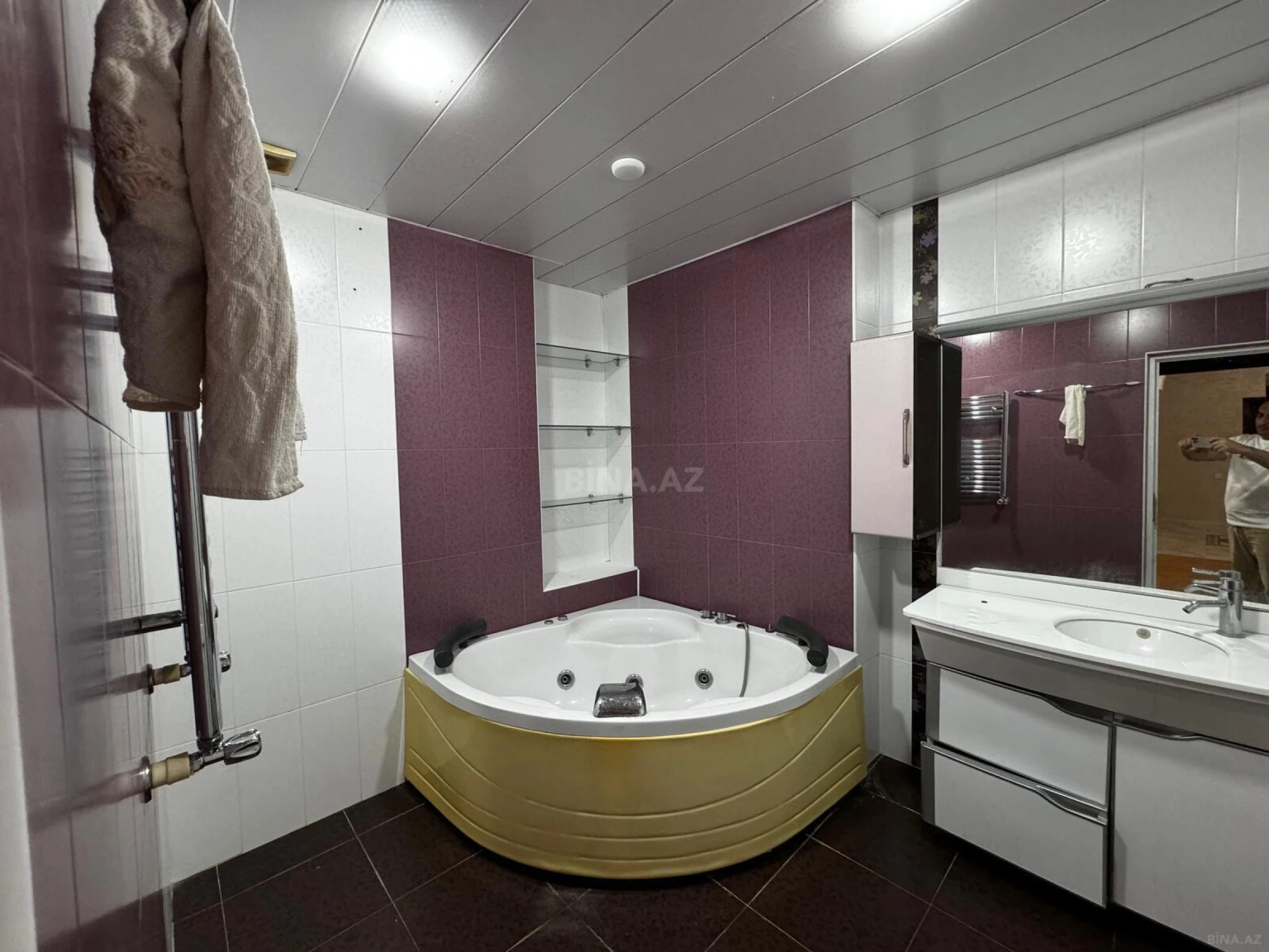 Satılır 3 otaqlı mənzil 120 m²