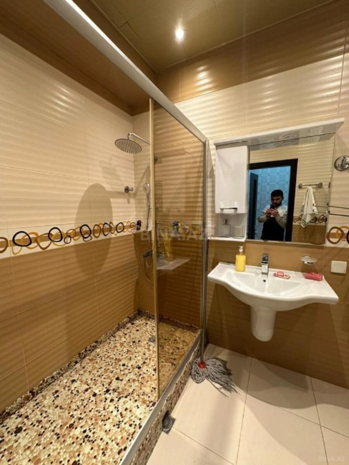 Kirayə verilir 3 otaqlı mənzil 120 m²