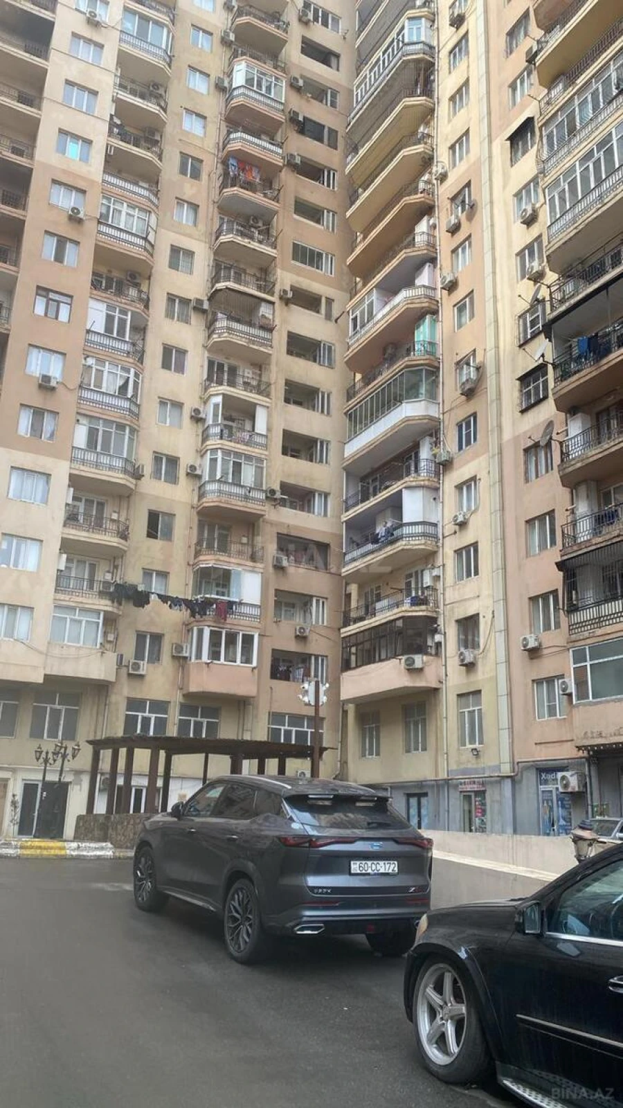 Satılır 4 otaqlı mənzil 103 m²