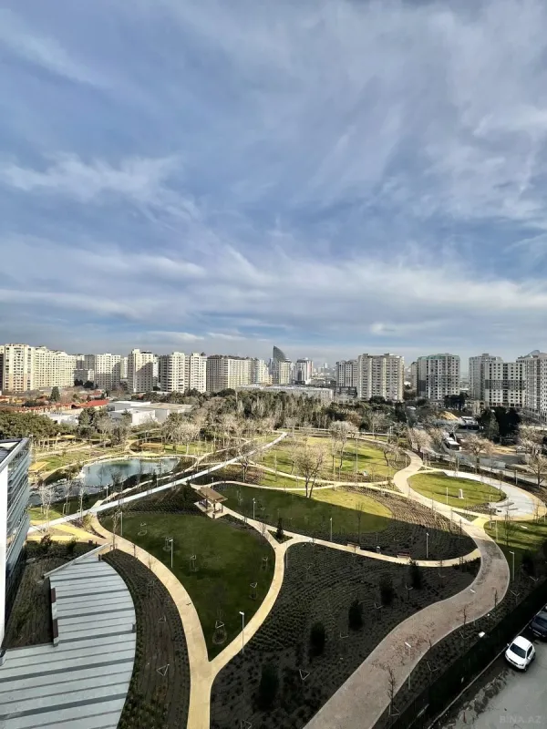 Satılır 3 otaqlı mənzil 138 m²