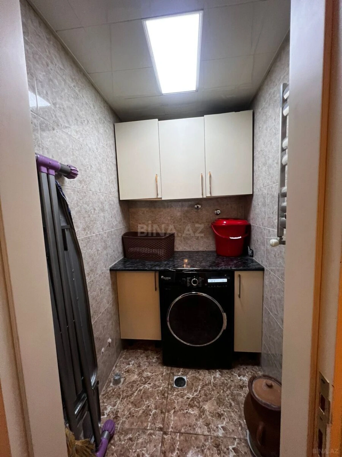 Kirayə verilir 4 otaqlı mənzil 236 m²