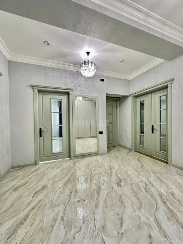 Satılır 3 otaqlı mənzil 150 m²