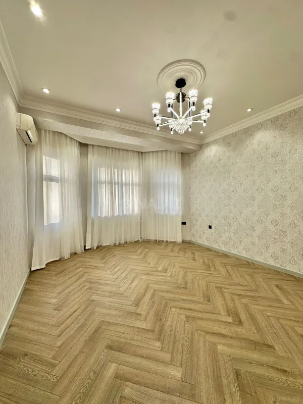 Satılır 3 otaqlı mənzil 150 m²