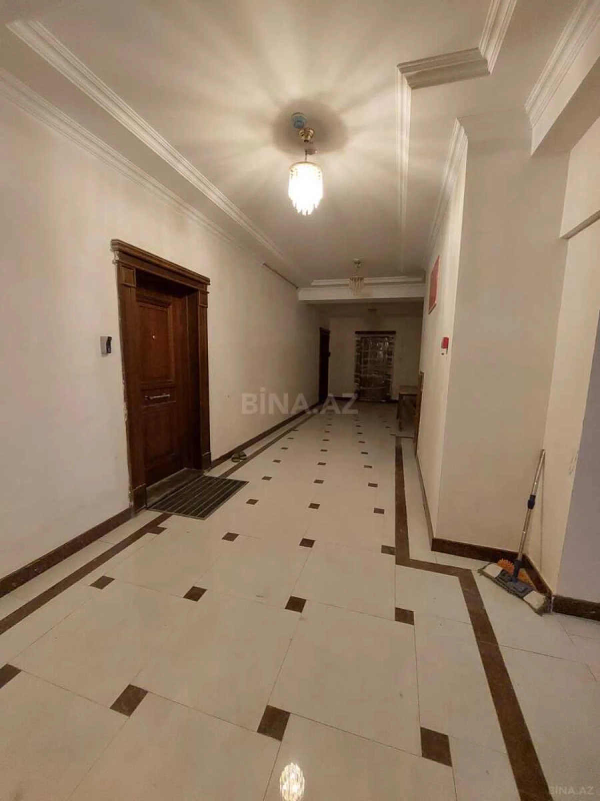 Satılır 2 otaqlı mənzil 84 m²