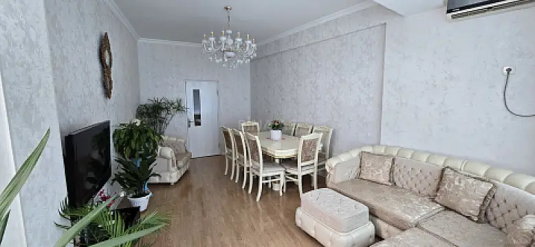 Satılır 2 otaqlı mənzil 90 m²
