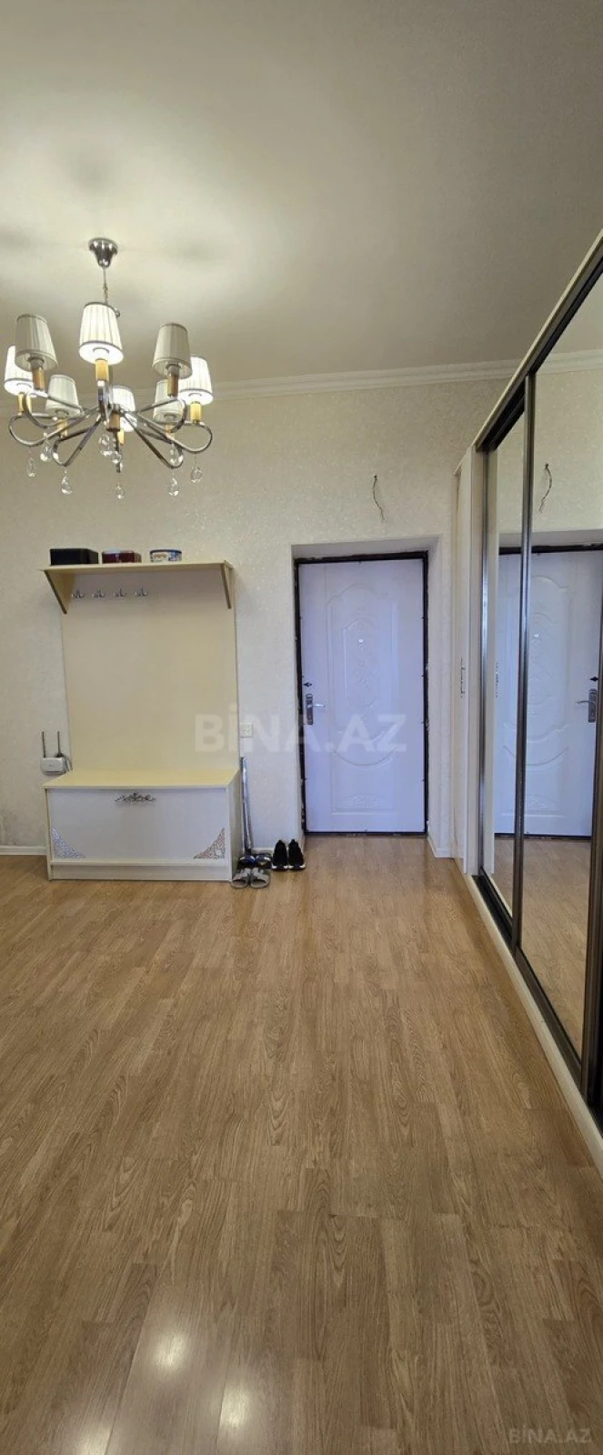 Satılır 2 otaqlı mənzil 90 m²