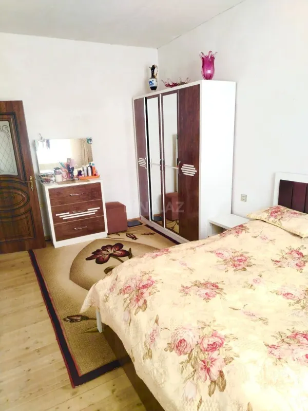 Satılır 4 otaqlı həyət evi 120 m²