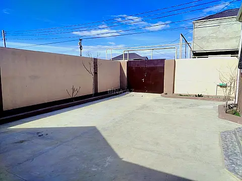 Satılır 4 otaqlı həyət evi 120 m²