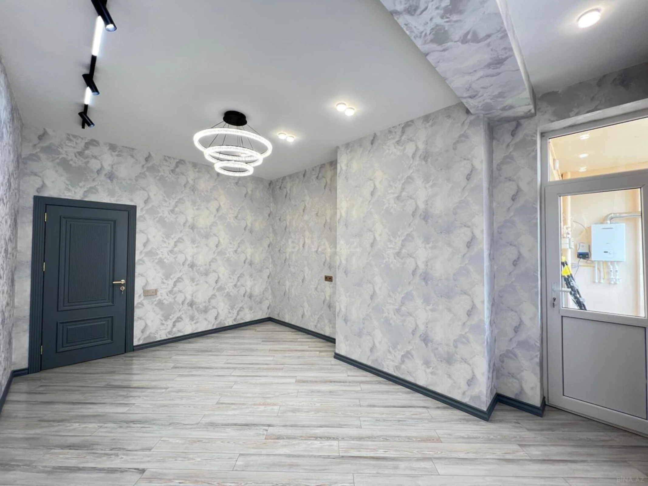 Satılır 3 otaqlı mənzil 96 m²