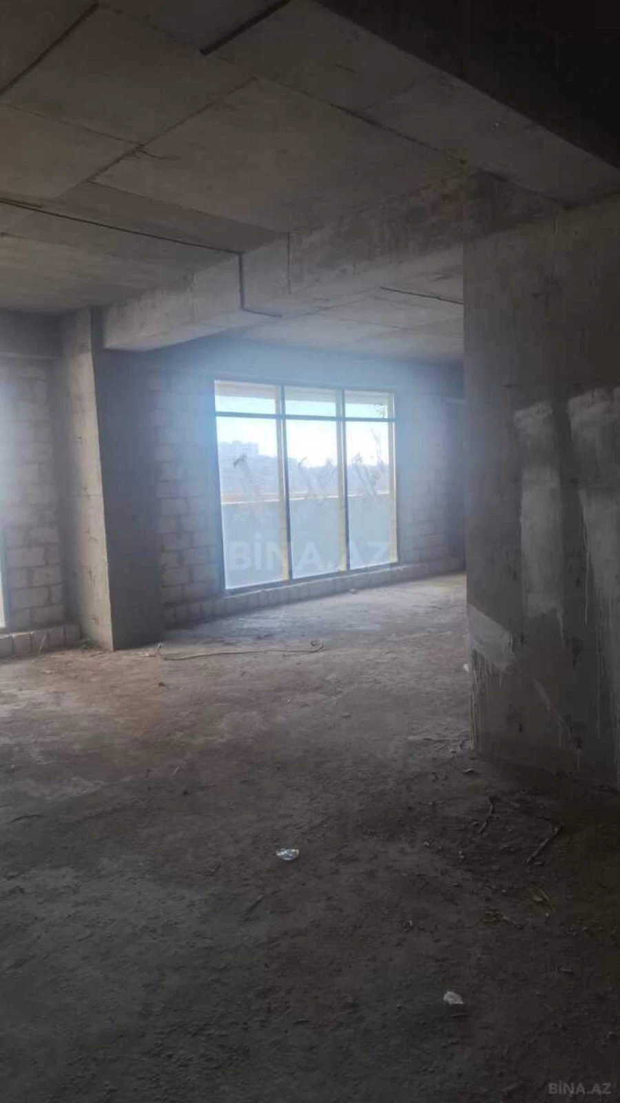 Satılır obyekt 600 m²