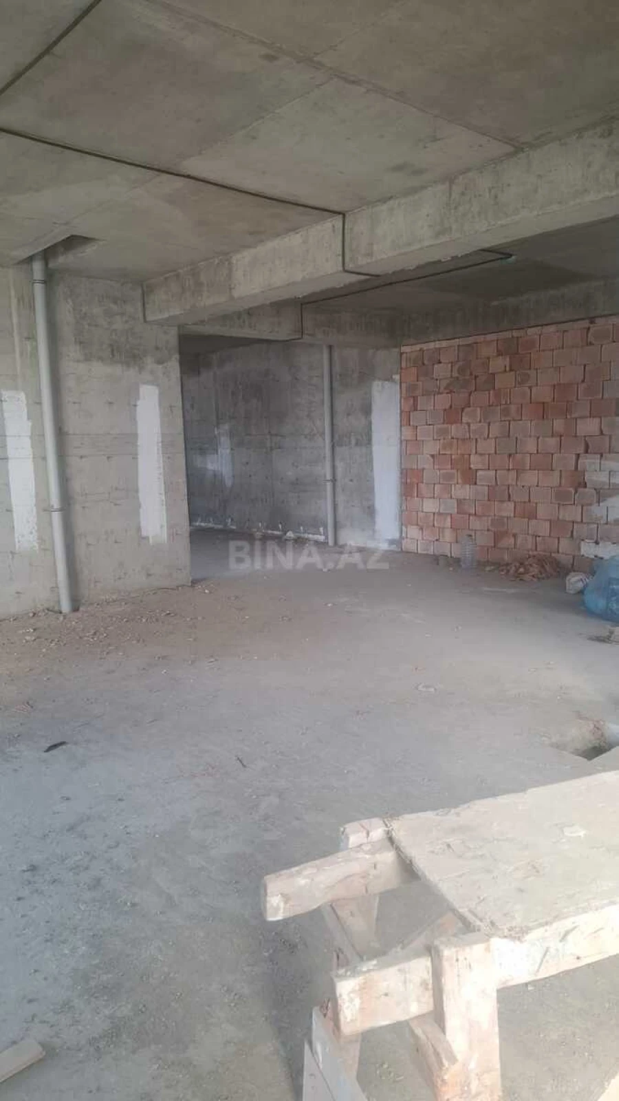 Satılır obyekt 600 m²