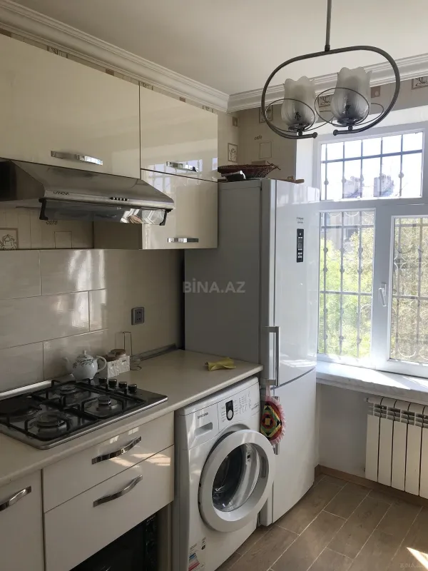 Kirayə verilir 2 otaqlı mənzil 45 m²