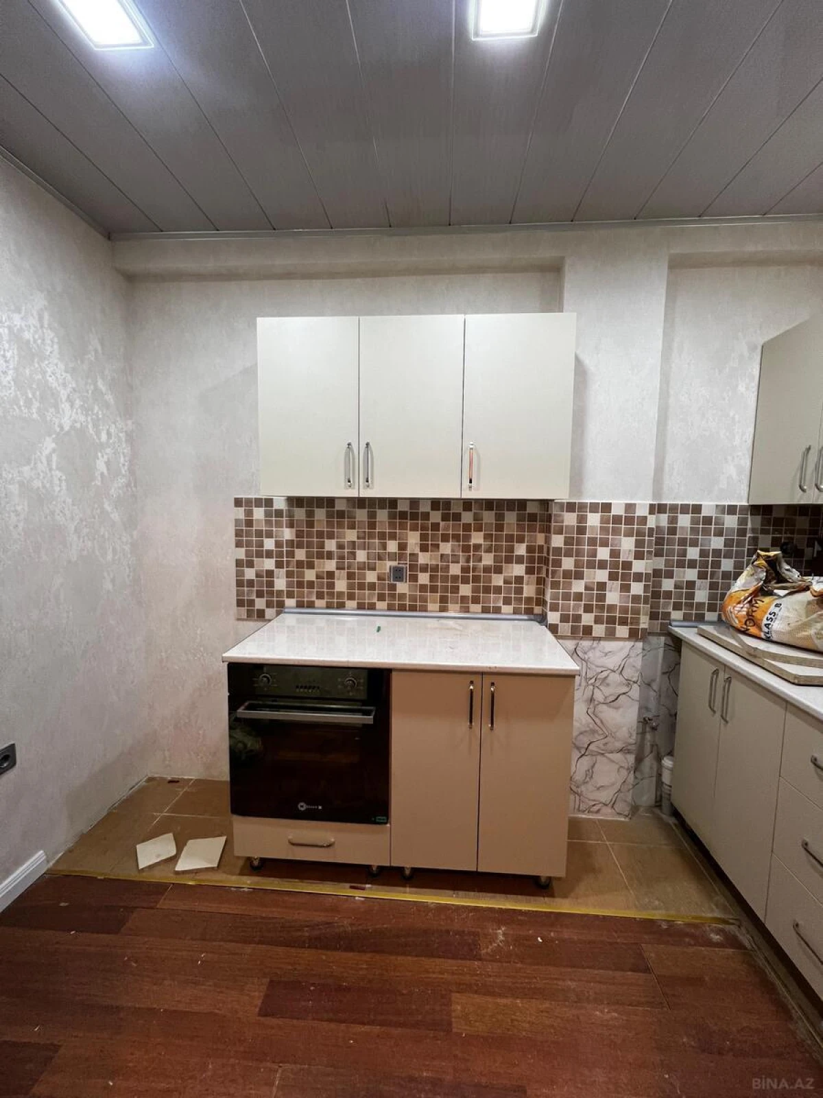 Kirayə verilir 2 otaqlı mənzil 55 m²