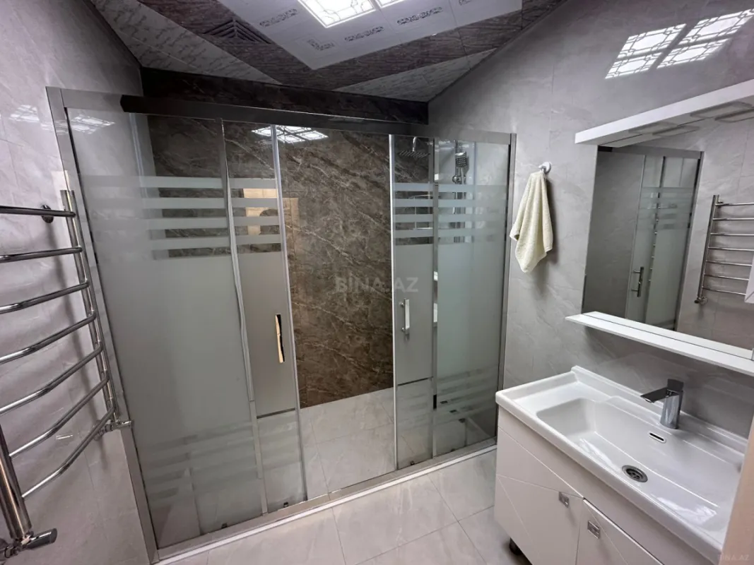 Kirayə verilir 3 otaqlı mənzil 115 m²