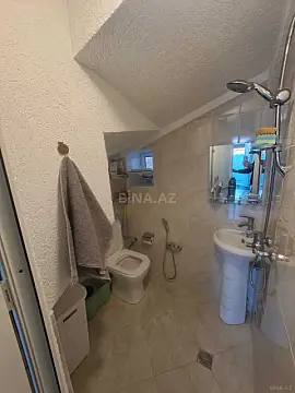 Satılır 4 otaqlı həyət evi 200 m²