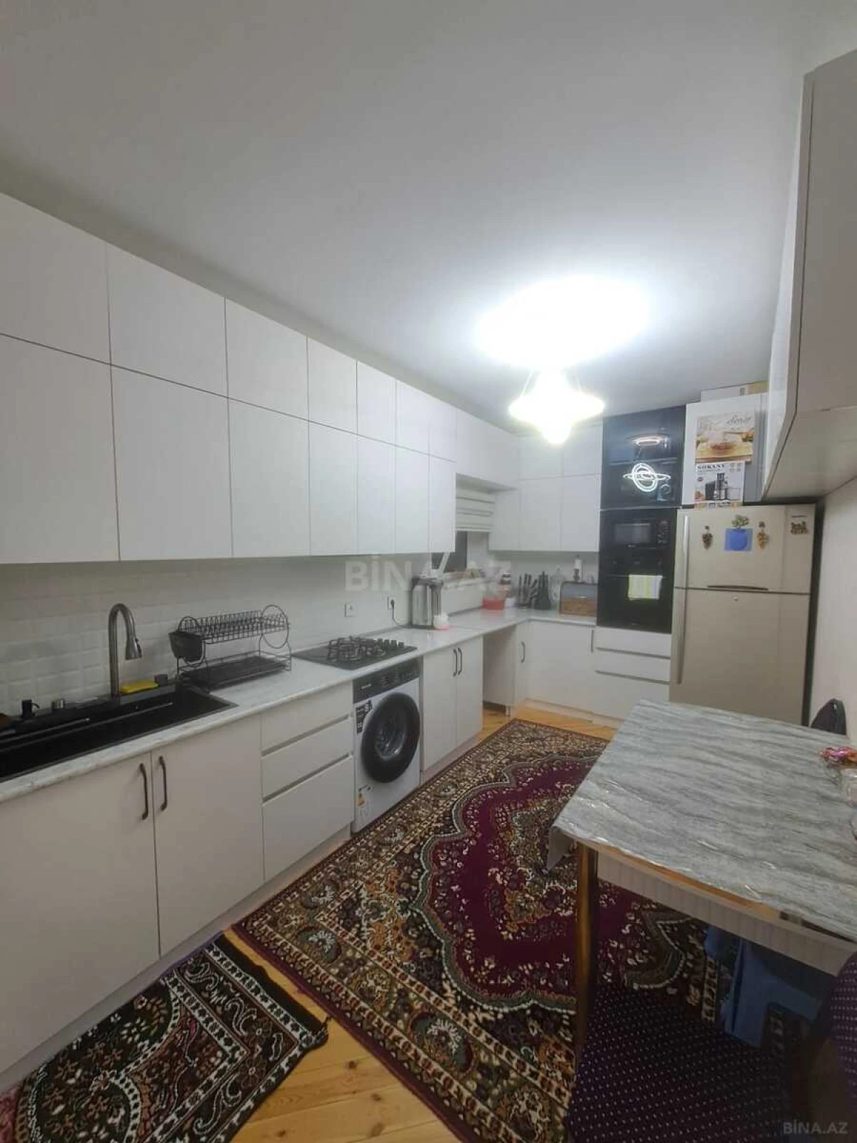 Satılır 4 otaqlı həyət evi 200 m²